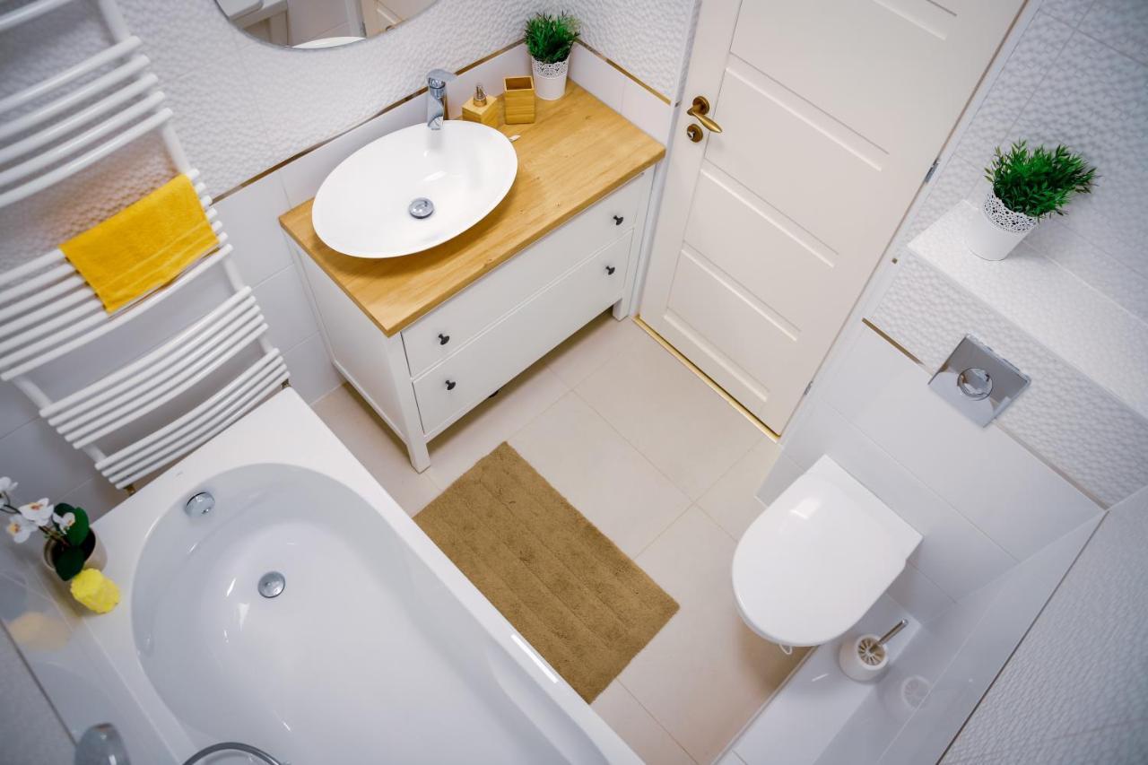 Cozy Apartment In The Downtown Дьор Екстериор снимка